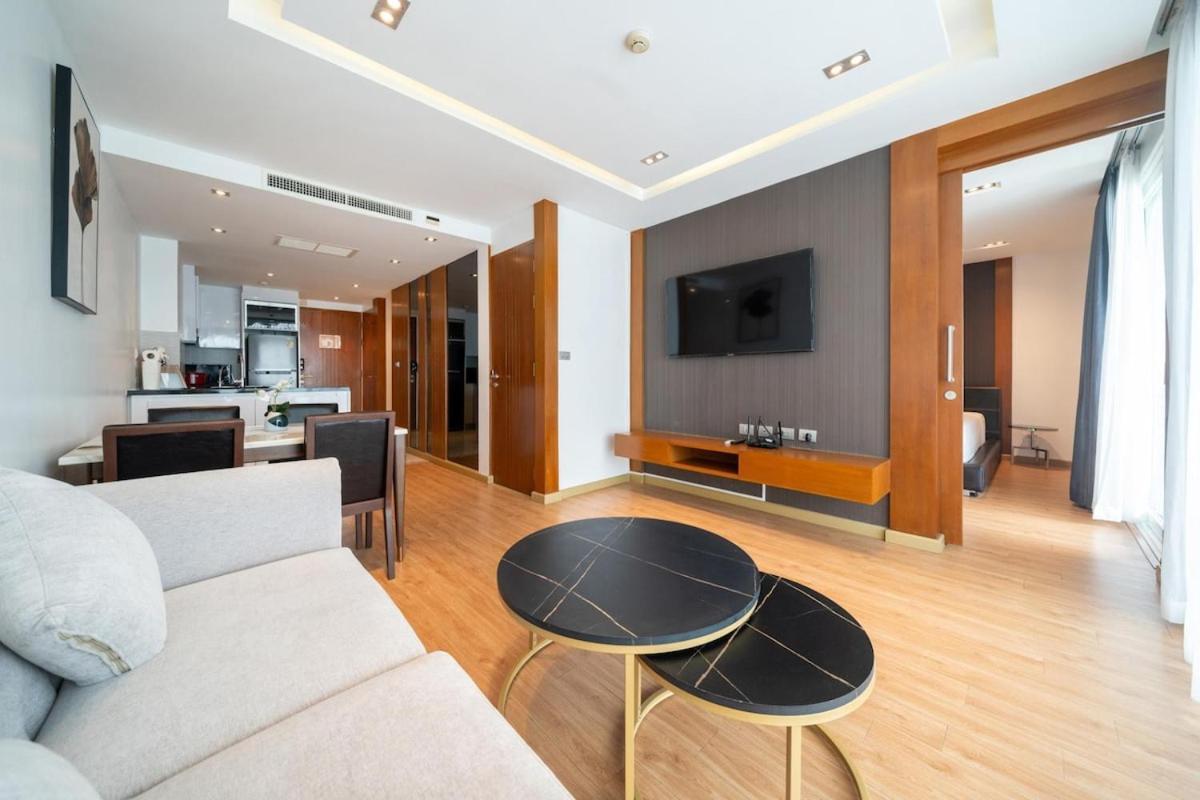Spacious With Ocean View & Jacuzzi Apartment Patong