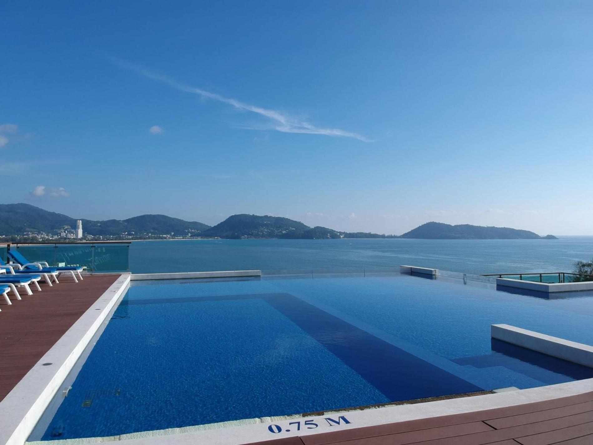Apartment Spacious With Ocean View & Jacuzzi *