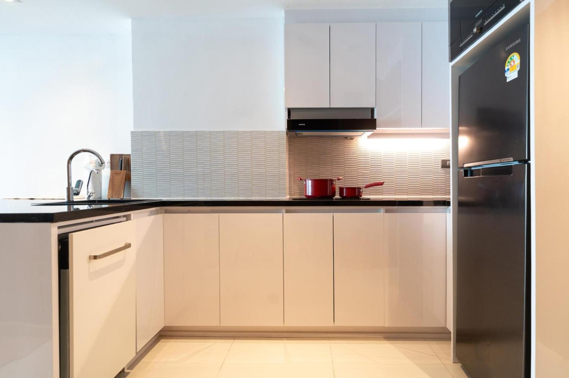Spacious With Ocean View & Jacuzzi Apartment Patong